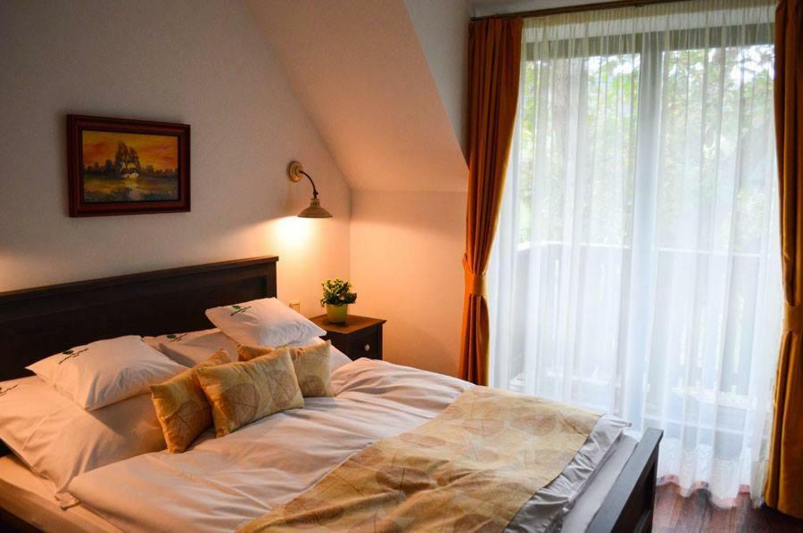 Somhegyi Oereg Harsfak Major Vendeghaz Bed and Breakfast Bakonybél Exteriör bild